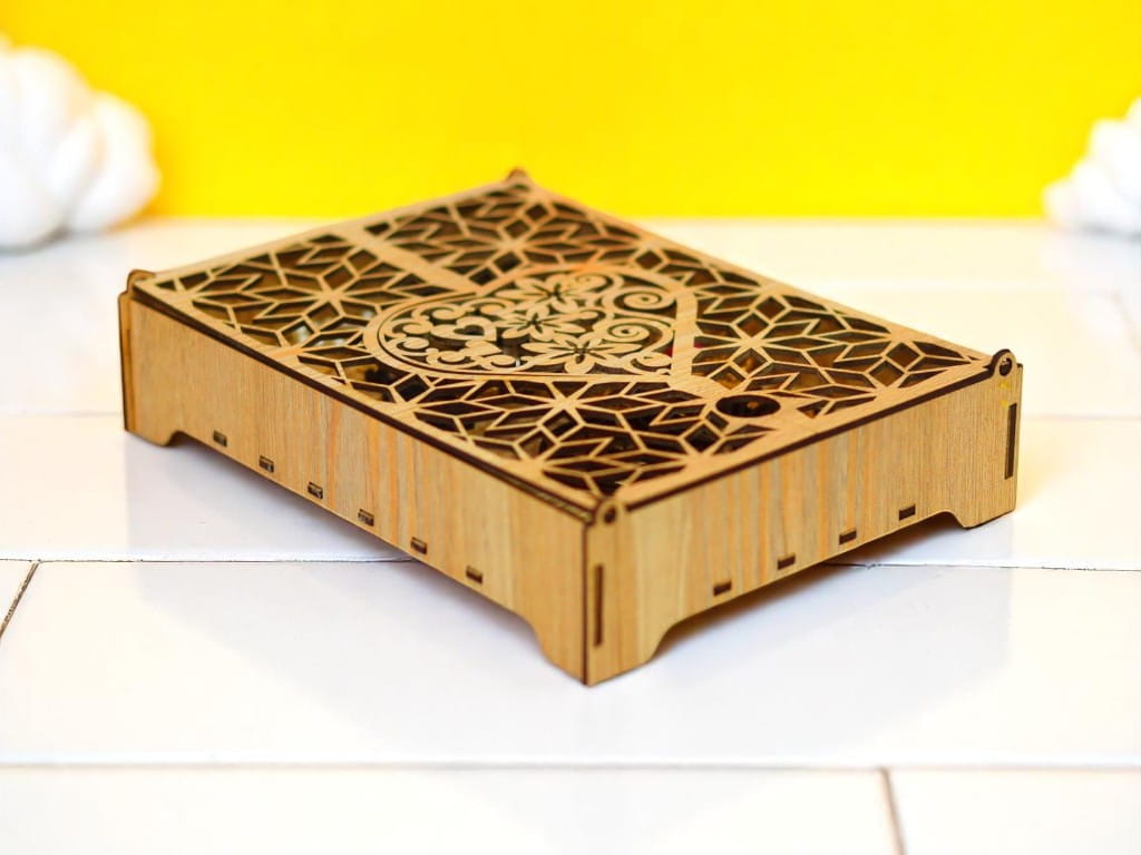 Laser Cut Jewelry Box Gift Box with Heart Design on Lid