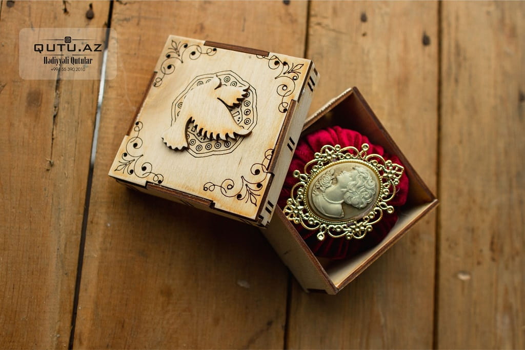 Laser Cut Vintage Wooden Jewelry Box